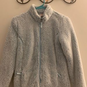 32 degree zipper jacket with 2 zipper pockets. Used. Excellent condition.